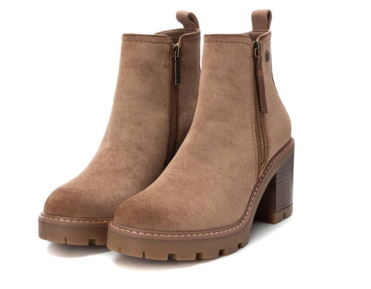 Botin Antelina Camel
