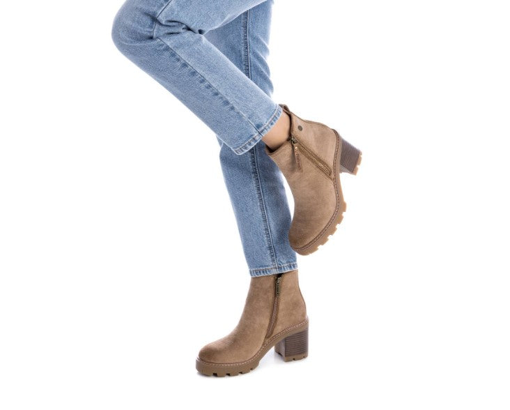 Botin Antelina Camel