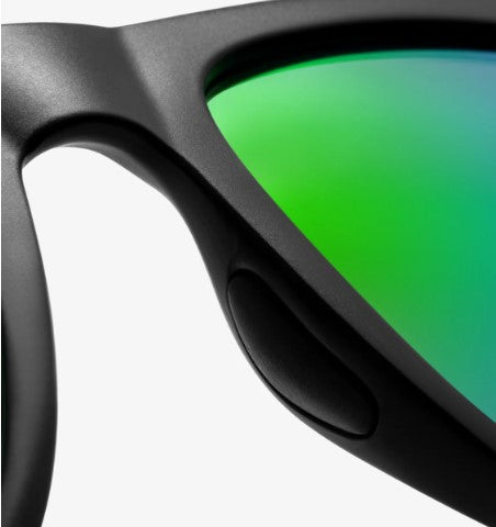 Rift Matte Black / Green Revo